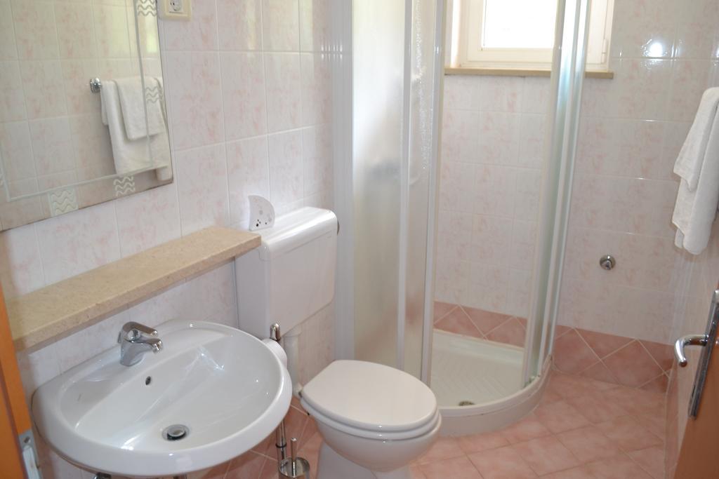 Apartment Jugo Pirano Esterno foto